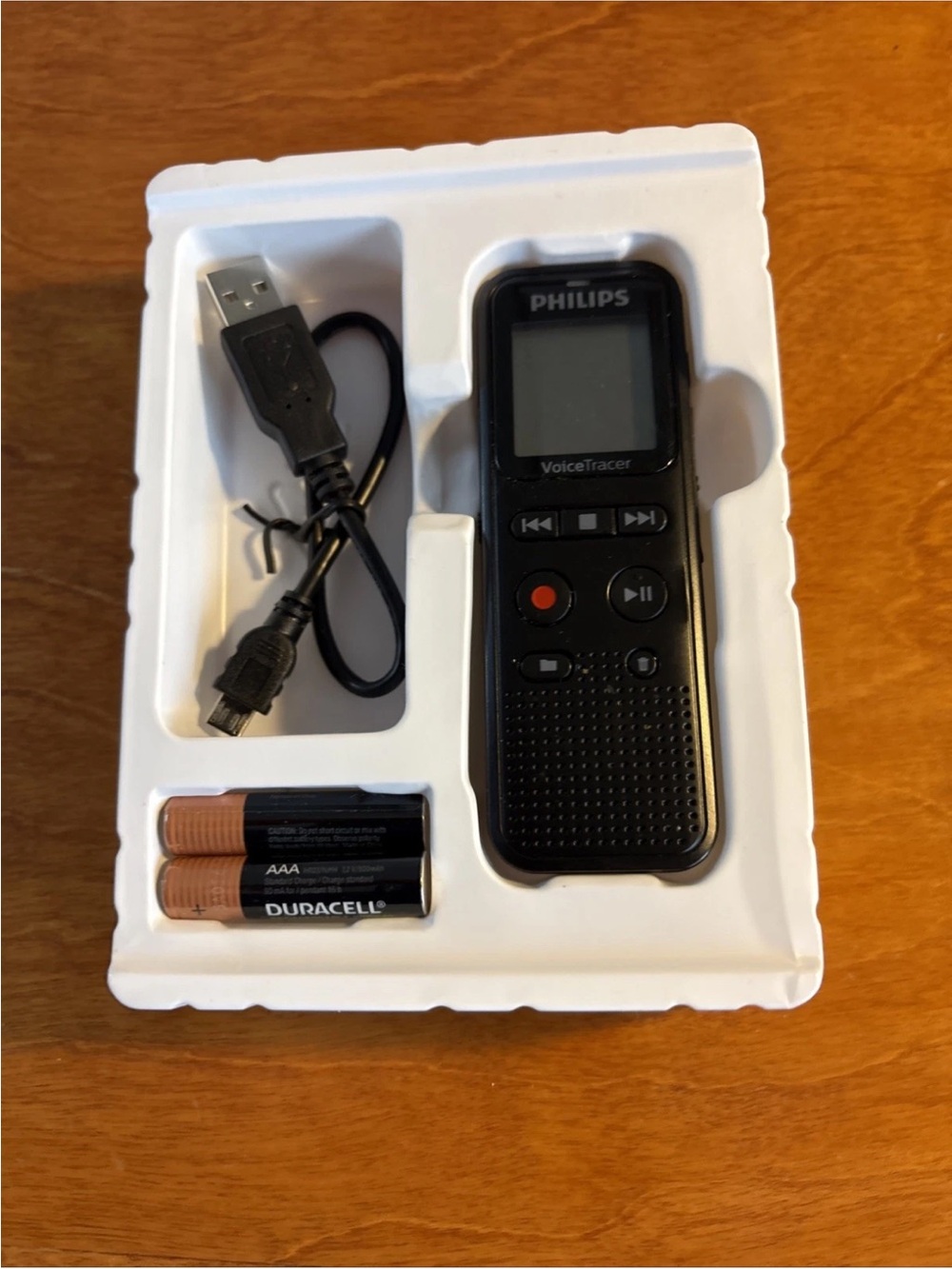 Philips VoiceTracer Digital Voice Recorder in Black with USB Cable